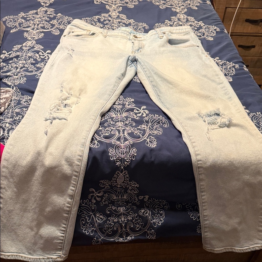 Casual Light Wash Boyfriend Jeans
